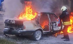 Bafra'da kaportacı dükkanında korkutan yangın: Otomobil alev aldı