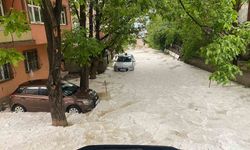 Gümüşhane'de dolu ve sağanak hayatı felç etti