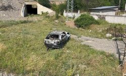 Kastamonu'da kamyonetle çarpışan otomobil yandı