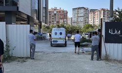 İnşaatın yedinci katında yük asansöründen düşen usta öldü