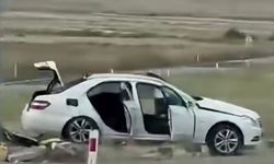 Kamyon ile otomobil çarpıştı: 3 ölü, 2 yaralı