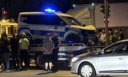 Polis aracı ile otomobil çarpıştı: 2'si polis 3 yaralı