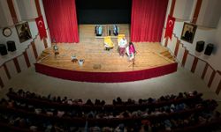 Tokat’ta Sanat Rüzgarı! "Hangisi Gerçek" Tiyatro Oyunu İzleyiciden Tam Not Aldı