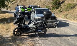 Alçılı Koluyla Direksiyona Geçti, Kaza Kaçınılmaz Oldu