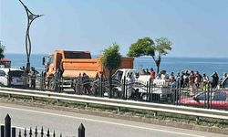 Giresun'da kamyonet kamyona arkadan çarptı: 4 yaralı