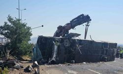 Kayseri'de yolcu otobüsü devrildi: Çok sayıda yaralı var