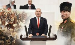 Durmaz'dan Zafer Bayramı Mesajı: "30 Ağustos Sadece Bir Cephe Zaferi Değil, Anadolu'da Yazılmış Bir Destandır"