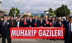 Tokat'ta 19 Eylül Gaziler Günü'nde Tarihi Taşhan'dan Cumhuriyet Meydanı'na Vefa Yürüyüşü