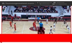 Tokat Derbisinde Nefes Kesen Mücadele! Tokat Belediyespor Tie-Break Setiyle Güldü