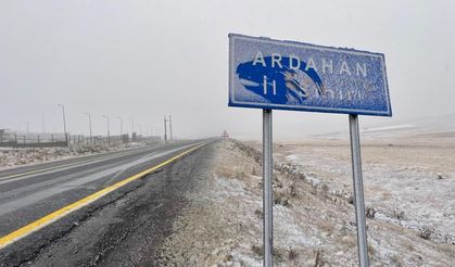 Ardahan’da yükseklere kar yağdı