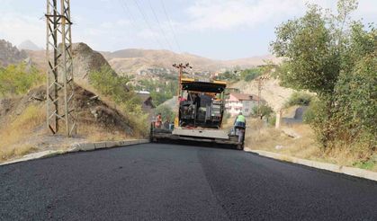Hakkari modern yollara kavuşuyor