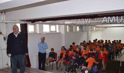 İlkokul öğrencilerine ağız ve diş sağlığının önemi anlatıldı