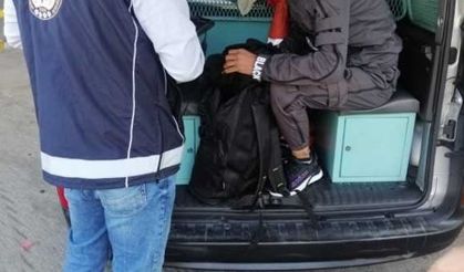Isparta’da yakalanan 14 düzensiz göçmen sınır dışı edildi