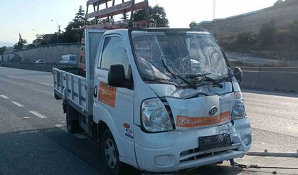Kamyonet tıra arkadan çarptı: 1 yaralı