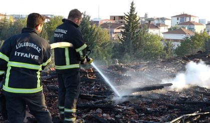 Kırklareli’nde okulun çatısında çıkan yangın söndürüldü: Eğitim öğretime ara verildi