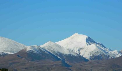 Posof’ta dağlar beyaza büründü