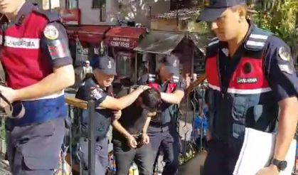 Yaşlı kadının altın ve paralarını çalan dolandırıcı tutuklandı