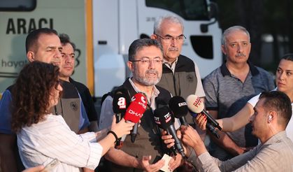 Tarım ve Orman Bakanı İbrahim Yumaklı, Karabük'ün Ovacık ilçesindeki orman yangınının kontrol altına alındığını açıkladı.