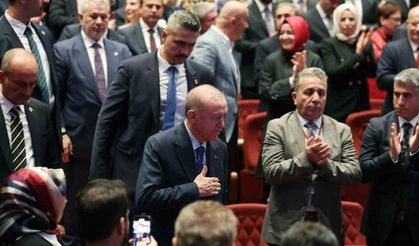 Cumhurbaşkanı Erdoğan: "İster töre, ister gelenek, ister güncel akım bahanesiyle olsun evliliğin zorlaştırılmasını asla doğru bulmuyoruz"