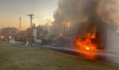 Seyir halindeki tır alev alev yandı