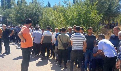 Düğün sonrası evine uğurlanırken yengesinin kurşununa hedef olan damat son yolculuğuna uğurlandı