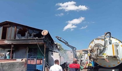 Gümüşhane’de 2 katlı evde çıkan yangın paniğe neden oldu