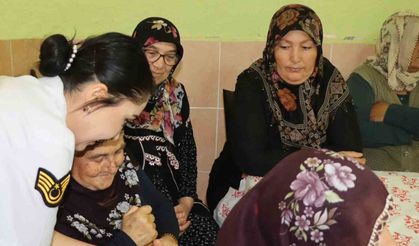 Jandarma ekipleri kadınlara KADES’i tanıttı