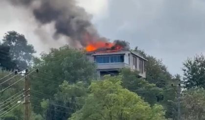 Rize’de çatı yangını korkuttu
