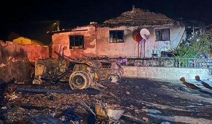 Amasya’da evin garajında çıkan yangında otomobil ve traktör kullanılmaz hale geldi