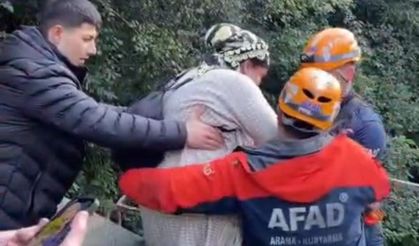 Rize’de heyelan nedeniyle mahsur kalan hastalar AFAD’ın operasyonuyla kurtarıldı