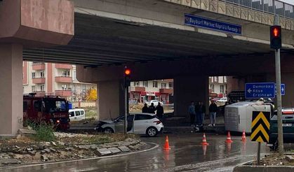 Bayburt’ta trafik kazası: 3 yaralı