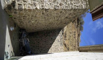 Otomobil 15 metrelik uçurumdan düştü: Sürücü yaralı kurtuldu