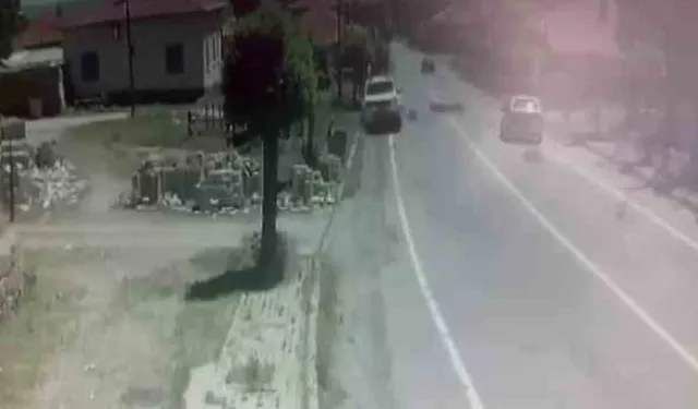 2 çocuğun öldüğü feci kazanın güvenlik kamerası görüntüleri ortaya çıktı