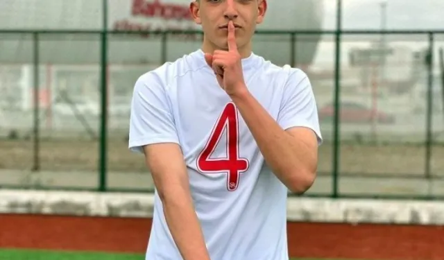 Samsunspor, genç futbolcu Efe Halil Şimşek’i transfer etti