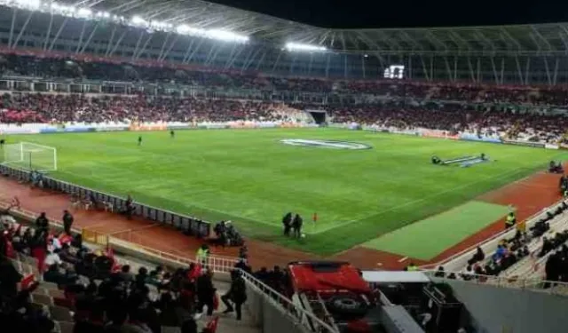 Sivasspor-Fiorentina maçında Sivas Yeni 4 Eylül Stadı kapalı gişe!