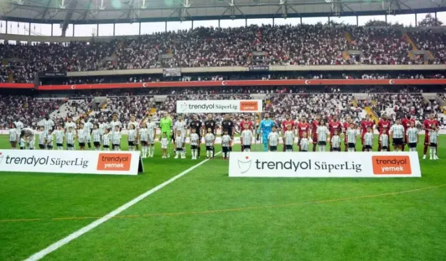 Trendyol Süper Lig: Beşiktaş: 0 - Sivasspor: 0 (Maç devam ediyor)