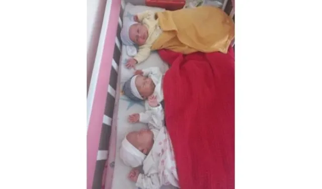 Üçüz bebek dünyaya getiren anne hayırseverlerden bez ve kıyafet yardımı istedi