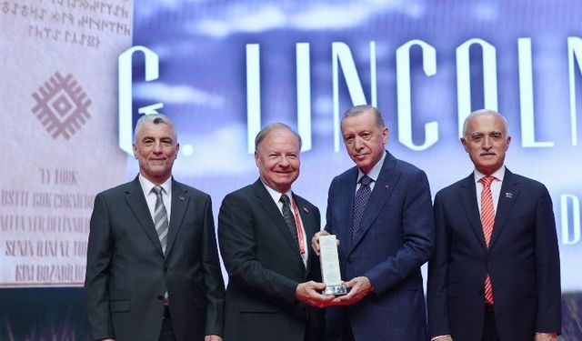 Cumhurbaşkanı Erdoğan Türk dünyasına hitap etti