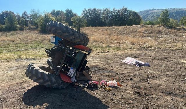 Devrilen traktörün altında kalarak hayatını kaybetti