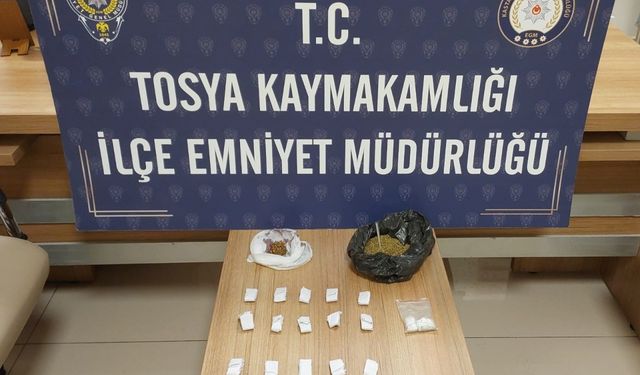 Kastamonu'da uyuşturucu operasyonunda yakalanan iki zanlıdan biri tutuklandı