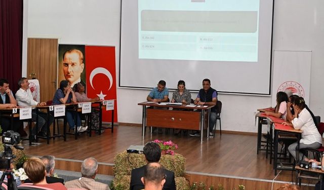 İzmir Selçuk'ta çiftçiler bilgilerini paylaştı