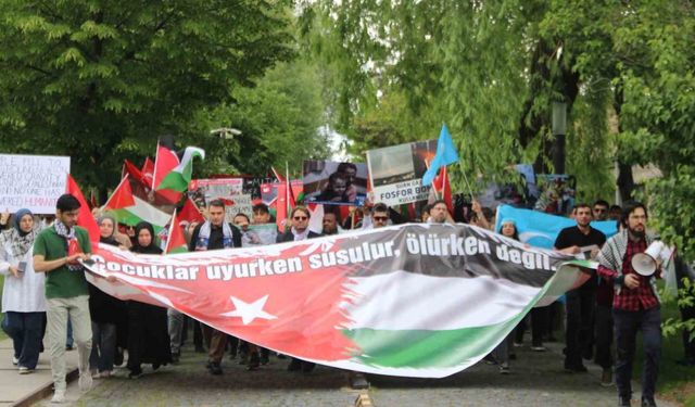 AGÜ, Filistin’e destek yürüyüşü düzenledi