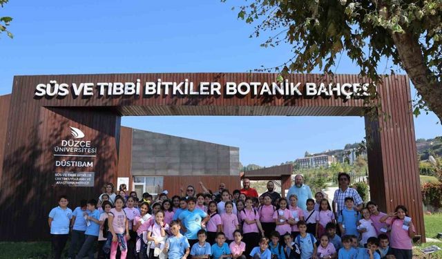 Öğrenciler botanik bahçesini gezdi bitkileri tanıdı