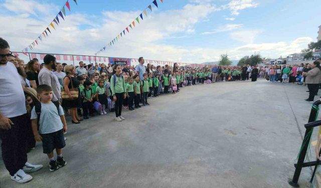 Zonguldak’ta öğrencilerin okul heyecanı: İlk ders zili çaldı