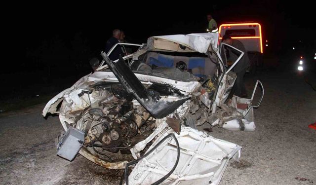 Konya’da otomobille çarpışan traktör ikiye bölündü: 1 ölü, 1 yaralı