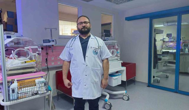 Doç. Dr. Değirmencioğlu: “ Prematüre bebek, tıbbi desteğin yanı sıra aile sevgisi ve sabrını da gerektirir.”