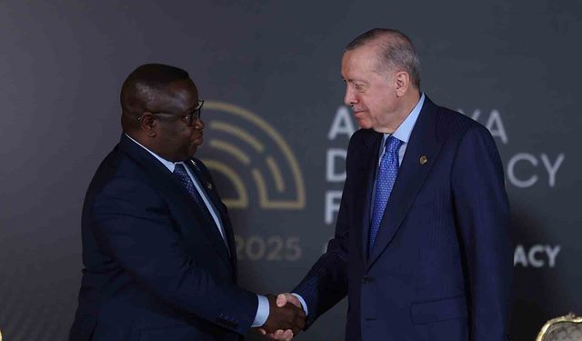 Cumhurbaşkanı Erdoğan’dan ADF’de kritik temaslar