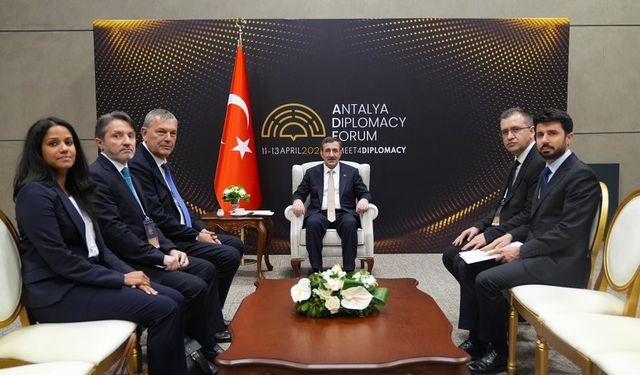 Cumhurbaşkanı Yardımcısı Yılmaz, UNRWA Genel Komiseri Lazzarini ile görüştü