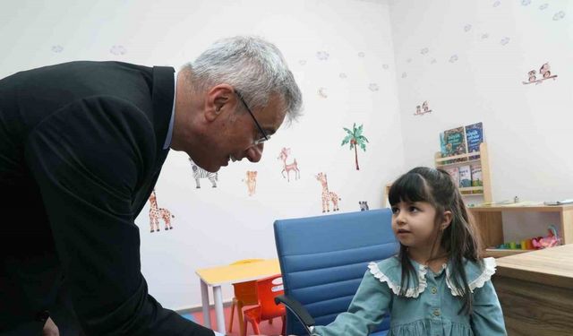 Sağlık okuryazarlığını artırmayı hedefleyen SAHA’nın ilk dersi Bakan Memişoğlu’ndan