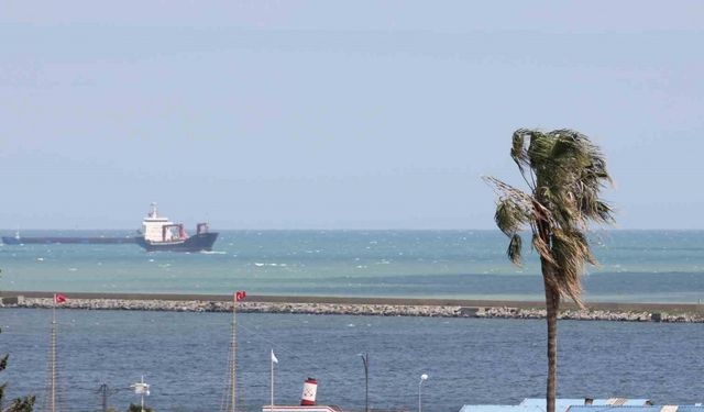Samsun’da kuvvetli rüzgar